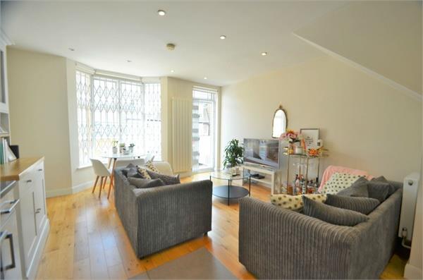 The Broadway, Mill Hill, NW7, Mill Hill